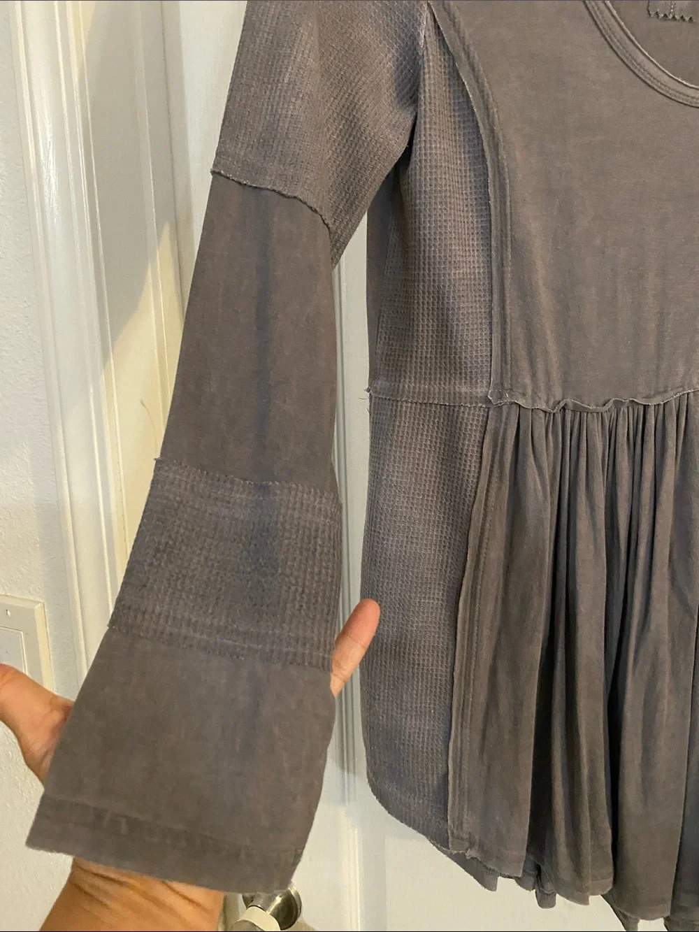POL Gray Scoop Neck Top - Picture 3 of 6